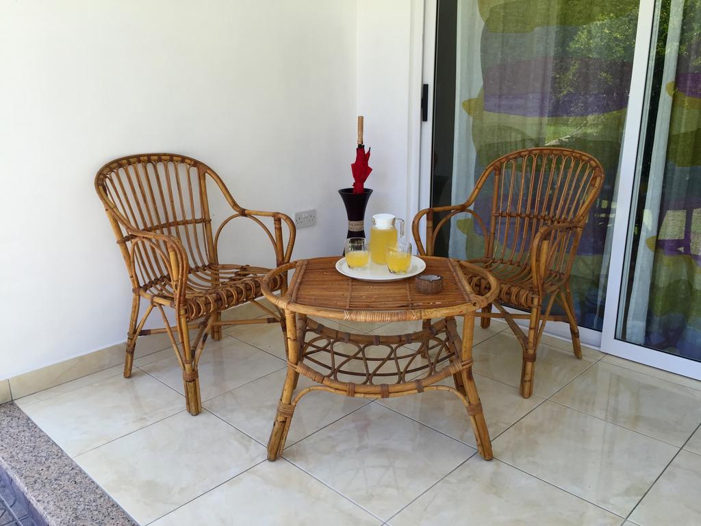 Fadine Self Catering Apartment La Digue Room photo